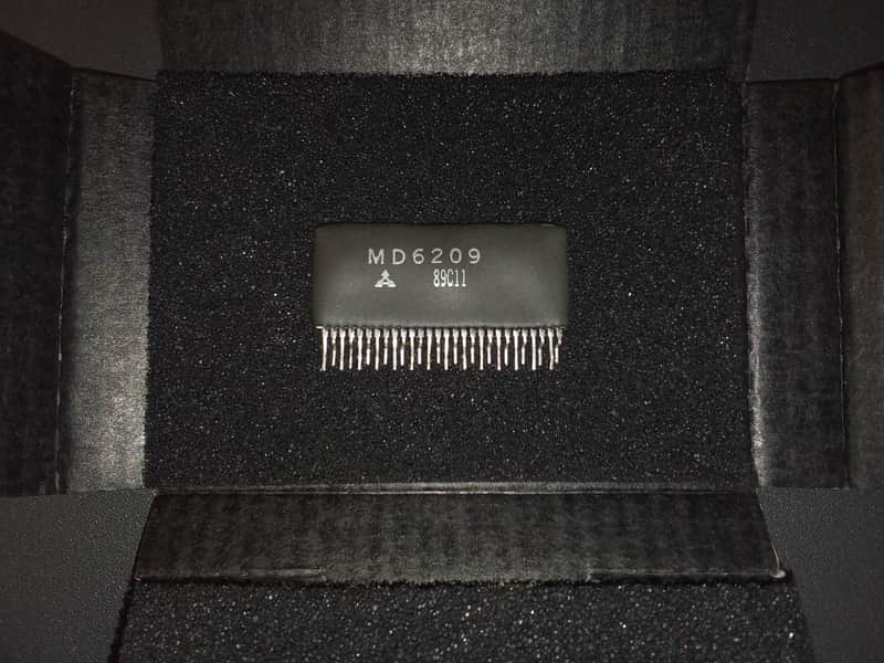 Roland S50 - W30 / MD6209 - D/A Converter image 1