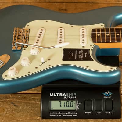 Fender Limited Edition Vintera II Road Worn '60s Stratocaster - Rosewood - Lake Placid Blue image 8
