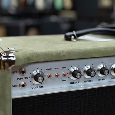 Amplified Nation Six String Sustain 50W 112 Combo – Moss Suede image 3