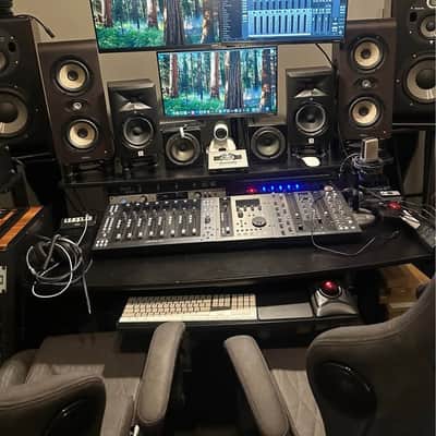 Omnirax Presto 4 Studio Desk Black 2011 - Black image 2