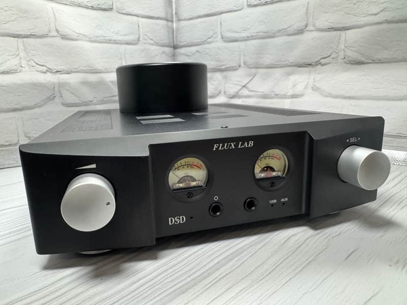Flux Lab Solid One - High-End Headphone Amplifier & DAC