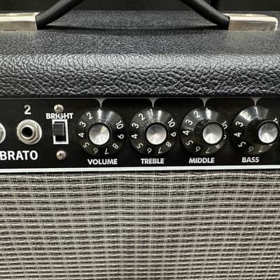 Fender '65 Twin Reverb Reissue 85-Watt 2x12" Guitar Combo 1991 - Present - Black image 4