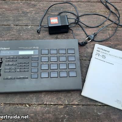 Roland R-5 Human Rhythm Composer 1989 - 1992 - Black