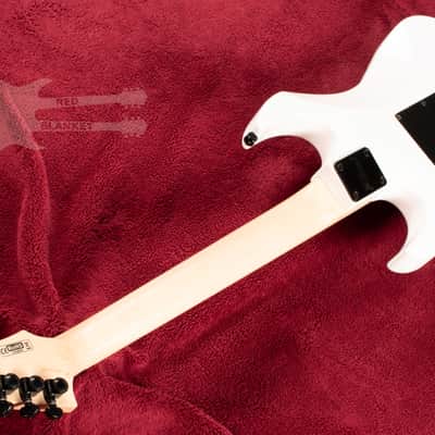 B.C. Rich Gunslinger Retro II with Floyd Rose - White image 12