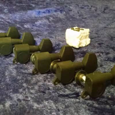 1990s Gotoh Style Flat Black Tuners RH 6 in line image 1