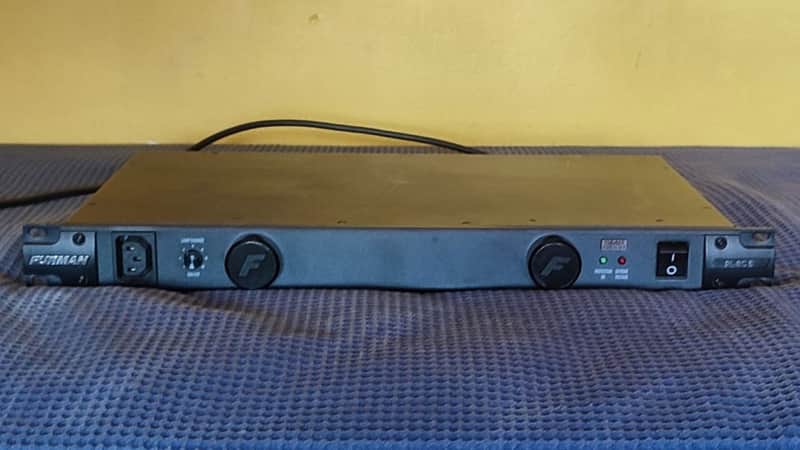 Furman PL-8 C E Power Conditioner 2009 - Present - Black image 1