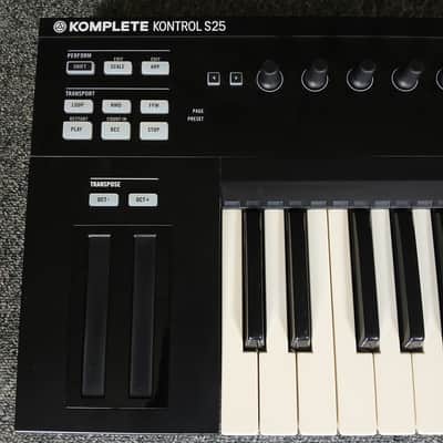 Native Instruments Komplete Kontrol S25 2014 image 2