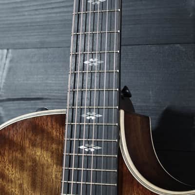 Taylor Custom Grand Auditorium Figured Walnut Acoustic-Electric Guitar | Shaded Edgeburst | ES2 Electronics image 23