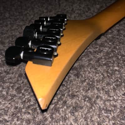 1987 Charvel Model 4 HSS with Rosewood  Fretboard  Pearl White electric guitar made in japan kahler tremolo image 12