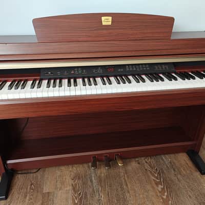 Yamaha Clavinova CLP-230 2006 - Mahogany image 5
