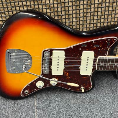 Fender American Vintage '65 Jazzmaster 2017 - 3-Color Sunburst image 1