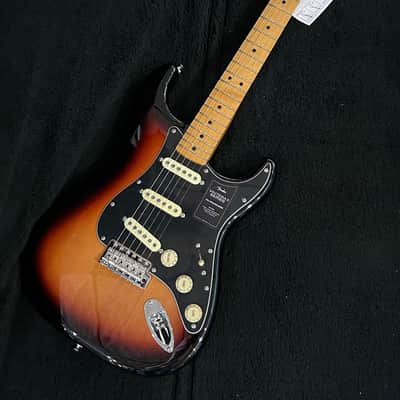 Fender Vintera II '70s Stratocaster with Maple Fretboard 3-Color Sunburst #MX23039418 7lbs 2.9oz image 1