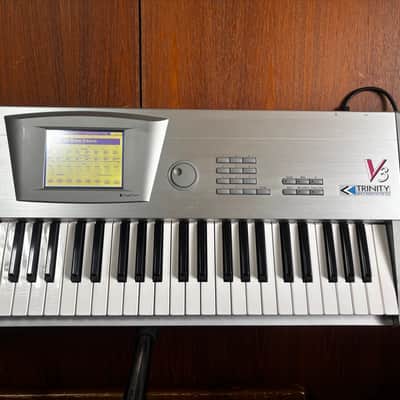 Korg TRINITY V3 MUSIC WORKSTATION 61 key Z1 MOSS w/ case image 3