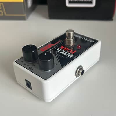 Electro-Harmonix Pitch Fork Polyphonic Pitch Shifter / Harmony Pedal 2014 - Present - Black / White / Red image 6