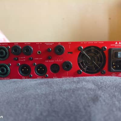 Darkglass Alpha Omega 900 Centurion (édition limitée rouge) + housse image 2