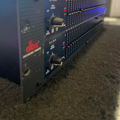 DBX 1231 Graphic Equalizer Dual 31 Band Rack Effect Unit with IEC Power Cable image 4