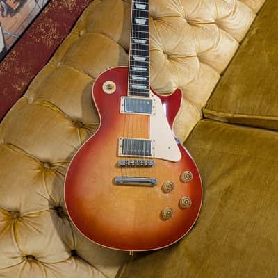 Gibson Les Paul Classic 2017 - Classic Cherryburst image 5