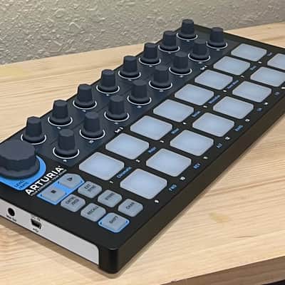 Arturia BeatStep Black Edition MIDI Controller 2016 - 2021 - Black image 2