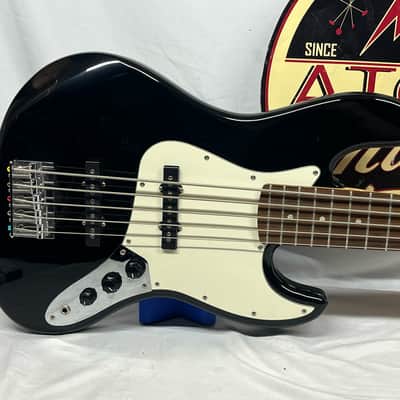 Squier Affinity Series J-Bass Jazz Bass 5-String Electric Bass image 2