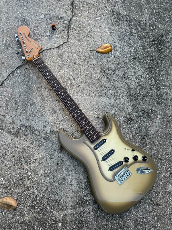 Fender 70th Anniversary Vintera II Stratocaster 2024 - Antigua