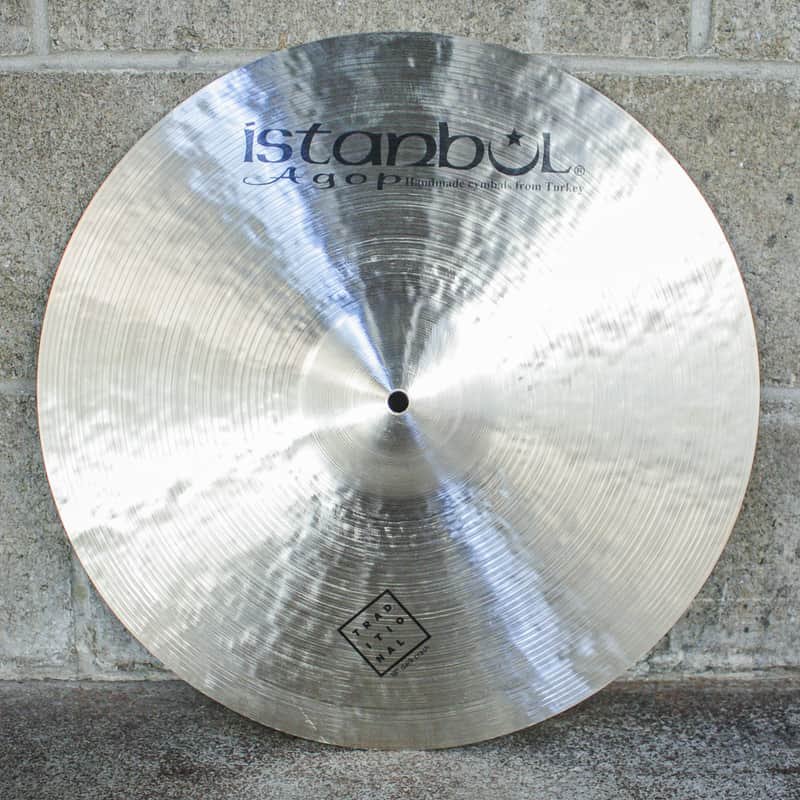Istanbul Agop 18" Traditional Dark Crash image 1