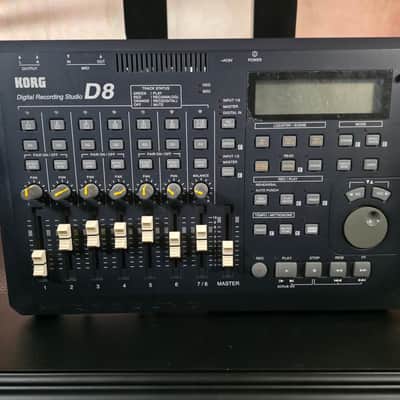 KORG D8 Digital Recording Studio Multitrack 8 Track Recorder with Original Soft Case image 1