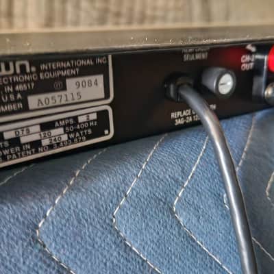 Crown D-75 2-Channel Power Amplifier image 2