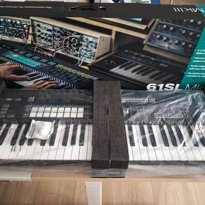 Novation ReMOTE 61 SL MKIII MIDI Controller 2018 - Present - Black image 14