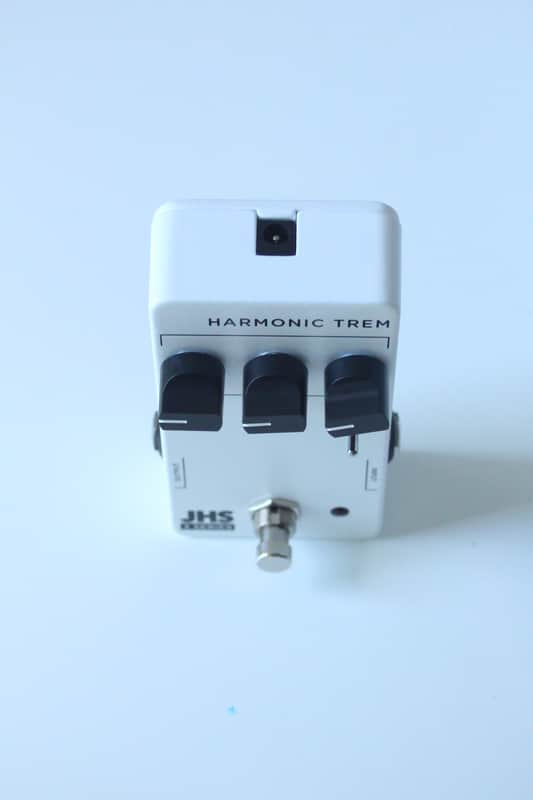JHS 3 Series Harmonic Trem 2022 - Present - White image 1
