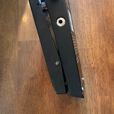 V845 Wah chassis w/Area 51 drop-in kit image 5