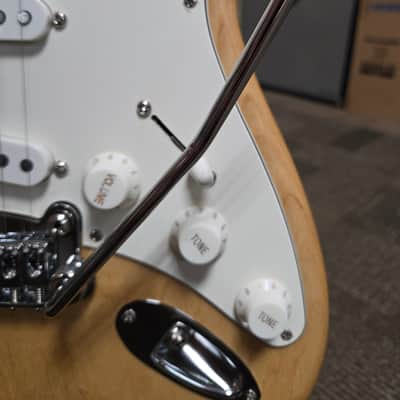 G&L Legacy USA - Natural image 5