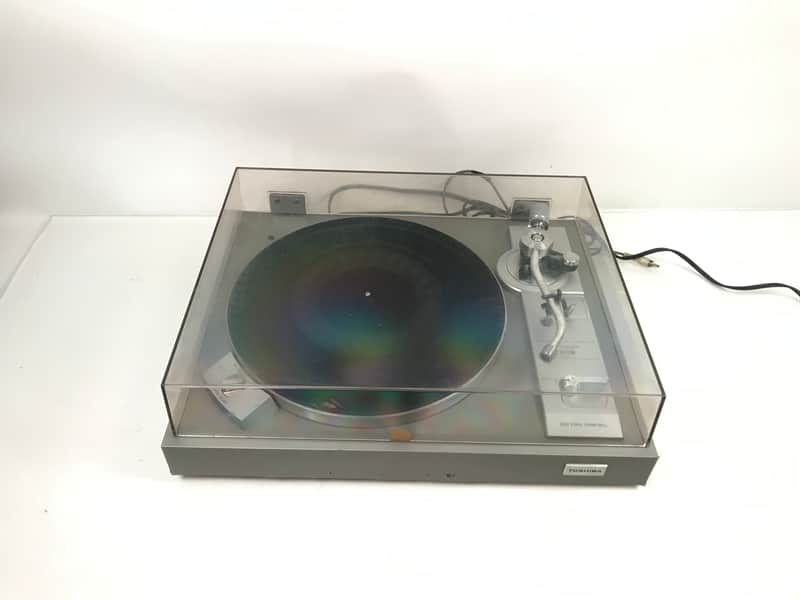 Toshiba Vintage Belt Drive Turntable Model SR-230