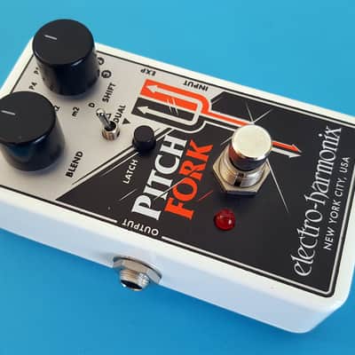 Electro-Harmonix Pitch Fork Polyphonic Pitch Shifter / Harmony Pedal 2014 - Present - Black / White / Red image 2