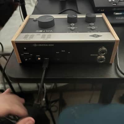 Universal Audio Volt 276 USB-C Audio Interface 2021 - Present - Tan / Gray image 5