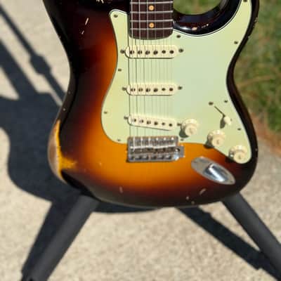 Fender Stratocaster 2016 - Sunburst image 1