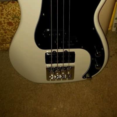 Schecter Diamond P Custom 4 2014 White image 1