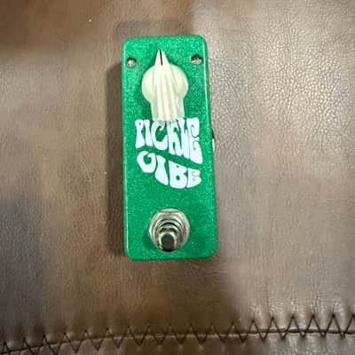 Lovepedal Pickle Vibe Tremolo/Vibrato | Reverb