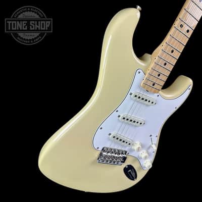 Fender Custom Shop 1968 Stratocaster DLX Closet Classic Maple Neck Aged Vintage White w/case CZ578539 image 3