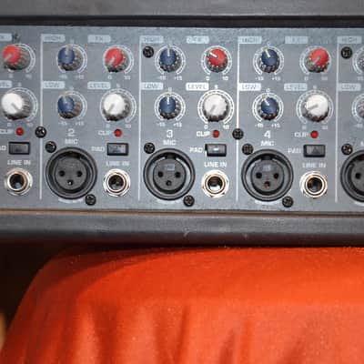 Behringer Mixer PMP 518M * 180-Watt powered - 5-channel mixer * plus separate 2-track in/output * 7-band graphic EQ * 5 high-quality mic preamps * image 2