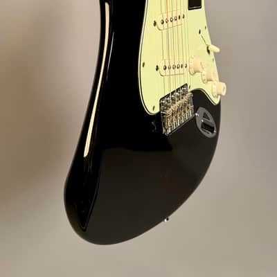Fender Vintera III Early '60s Stratocaster - Black image 5
