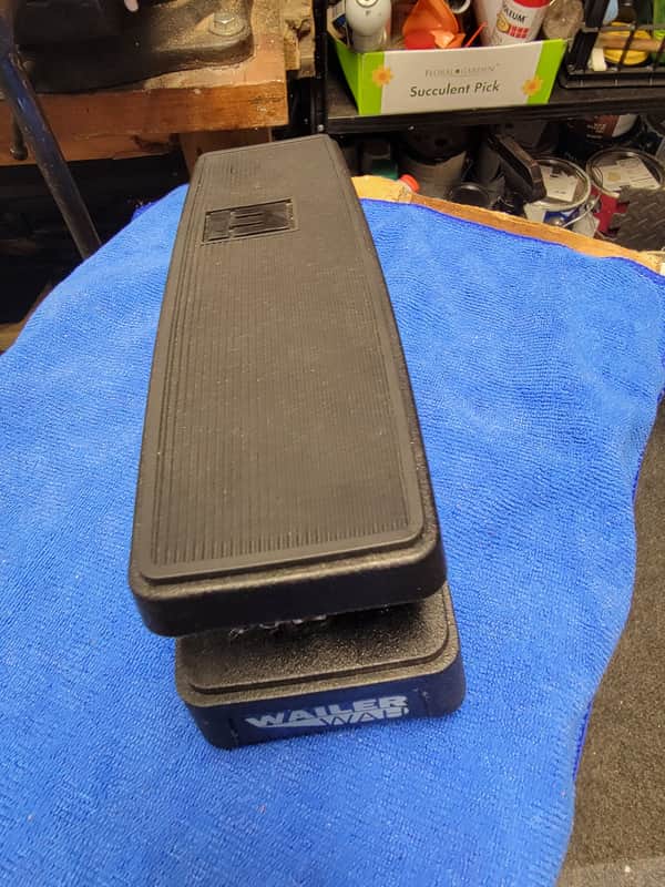 Electro-Harmonix Waiter wah 2023 - Black image 1