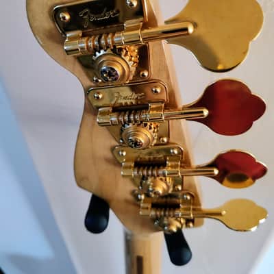 1982 Fender Precision Special Bass with Rosewood Fretboard - Candy Apple Red image 21