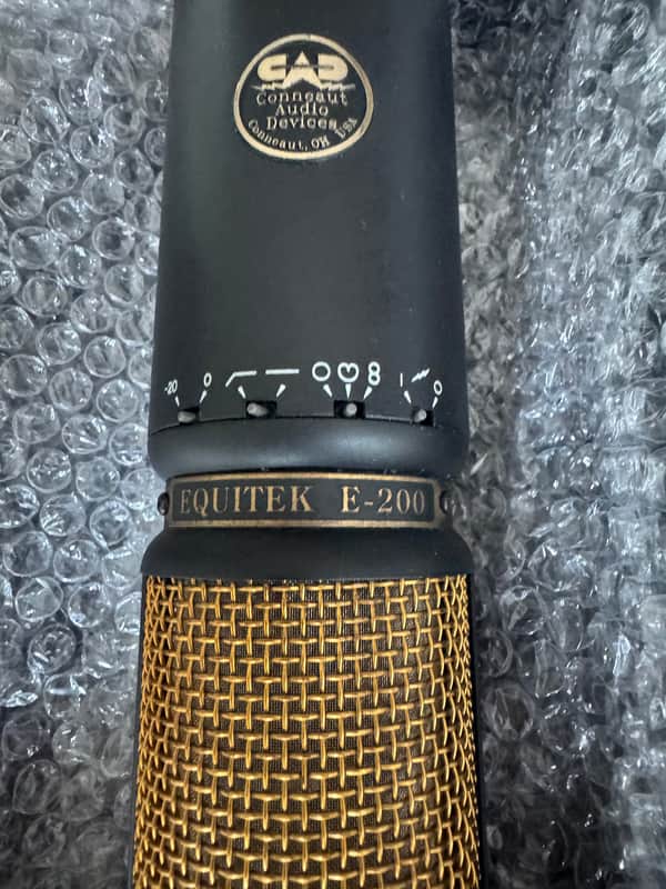 CAD E 200 1985 - Black image 1