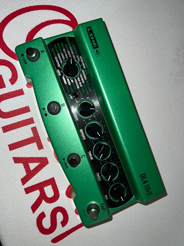 Line 6 DL4 MkII 2022 - Present - Green / Black image 1