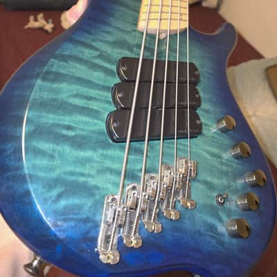 Dingwall CB3 Combustion 5 whalepool burst image 7