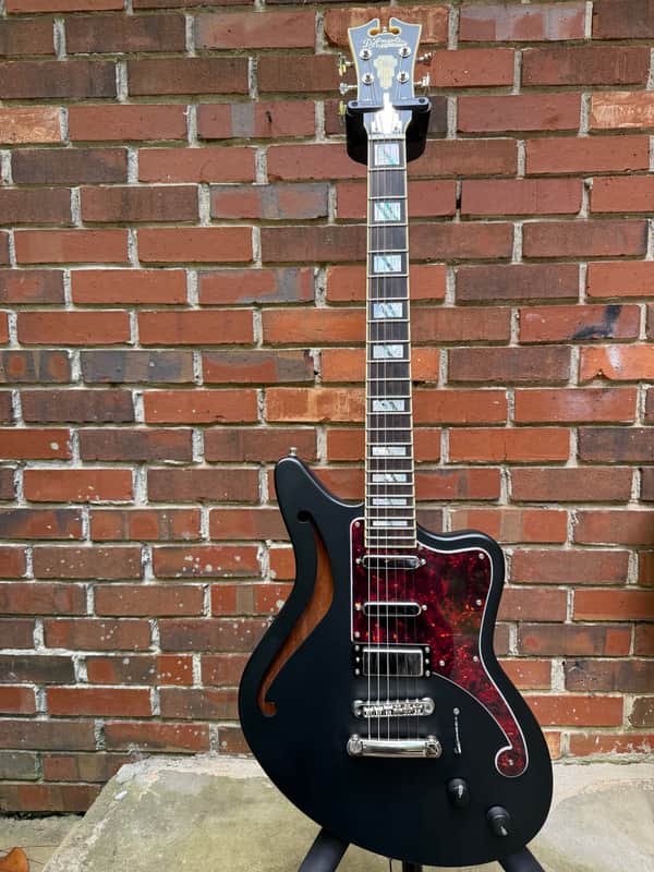 D'Angelico Deluxe Bedford SH Limited Edition HSS 2020 - Matte Black image 1