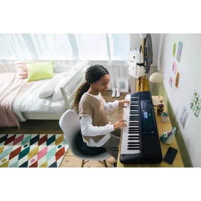 Yamaha PSR-E383 61-Key Standard Portable Keyboard image 12