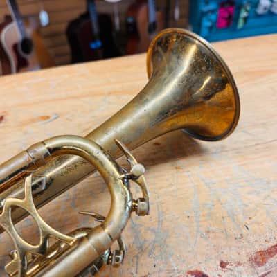 King Liberty Bb Trumpet w/Case image 5
