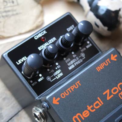 Boss "MT-2 Metal Zone" image 5
