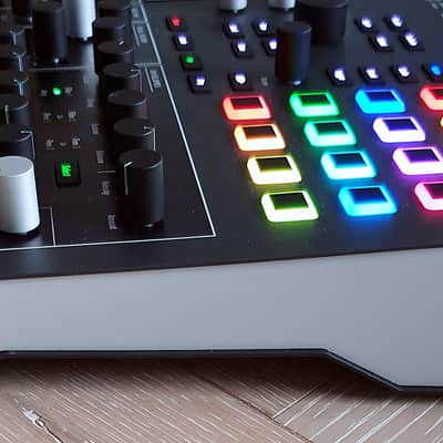 Waldorf Iridium Desktop Synthesizer (Black) + Decksaver image 3